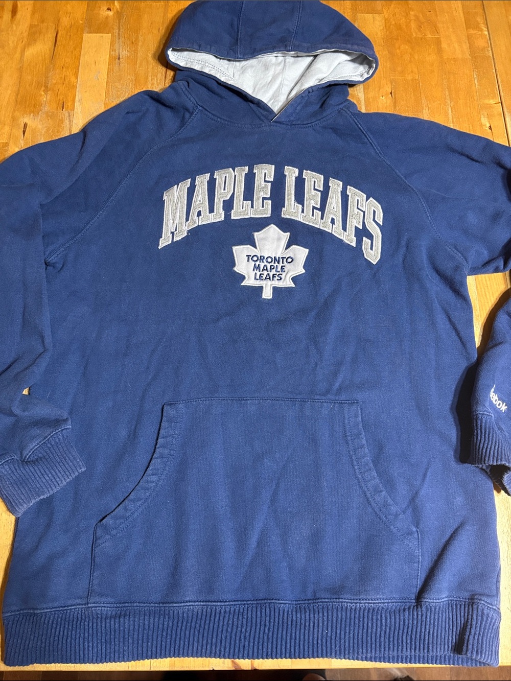 Reebok vintage Toronto Maple Leafs hoodie